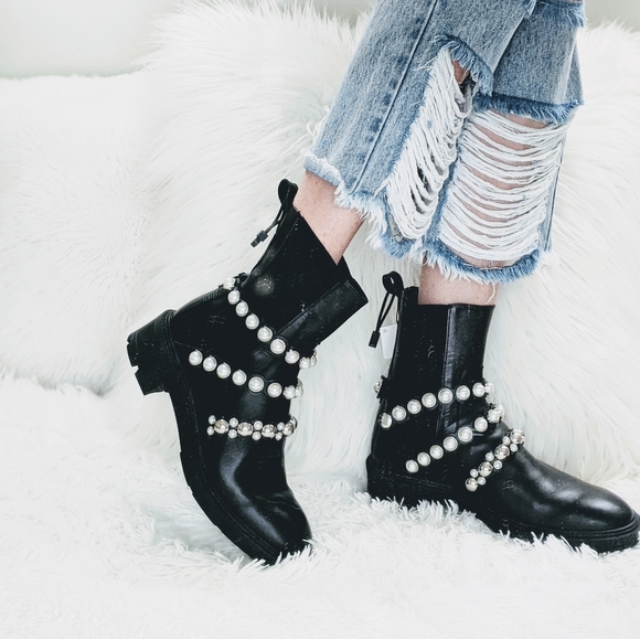 NWT Zara pearl and silver studded moto boots - Picture 7 of 16